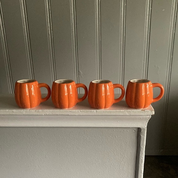 NWT- Set of 4- 16floz- Orange Glazed Pumpkin Shaped Ceramic Mugs - Picture 1 of 17
